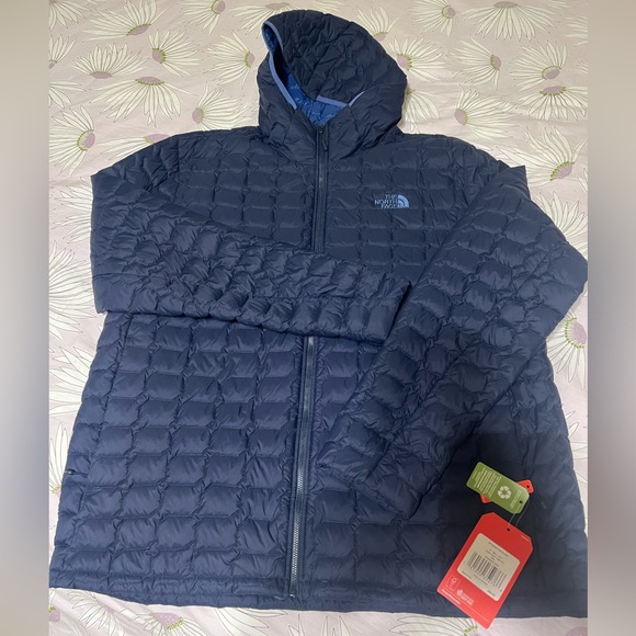 🔥🔥The North Face ThermoBall NAVY color Zip Hoodie - Picture 5 of 6
